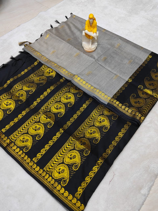 Confidence in Crimson: Red Kalyani Cotton Saree
