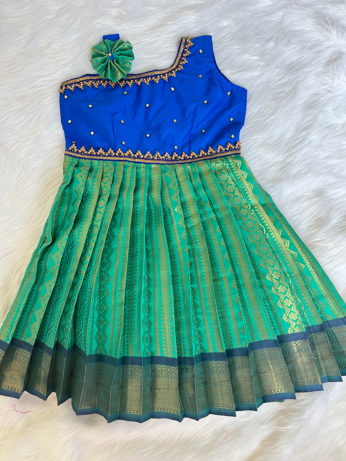 Green & Blue : New One side shoulder Divine Frocks